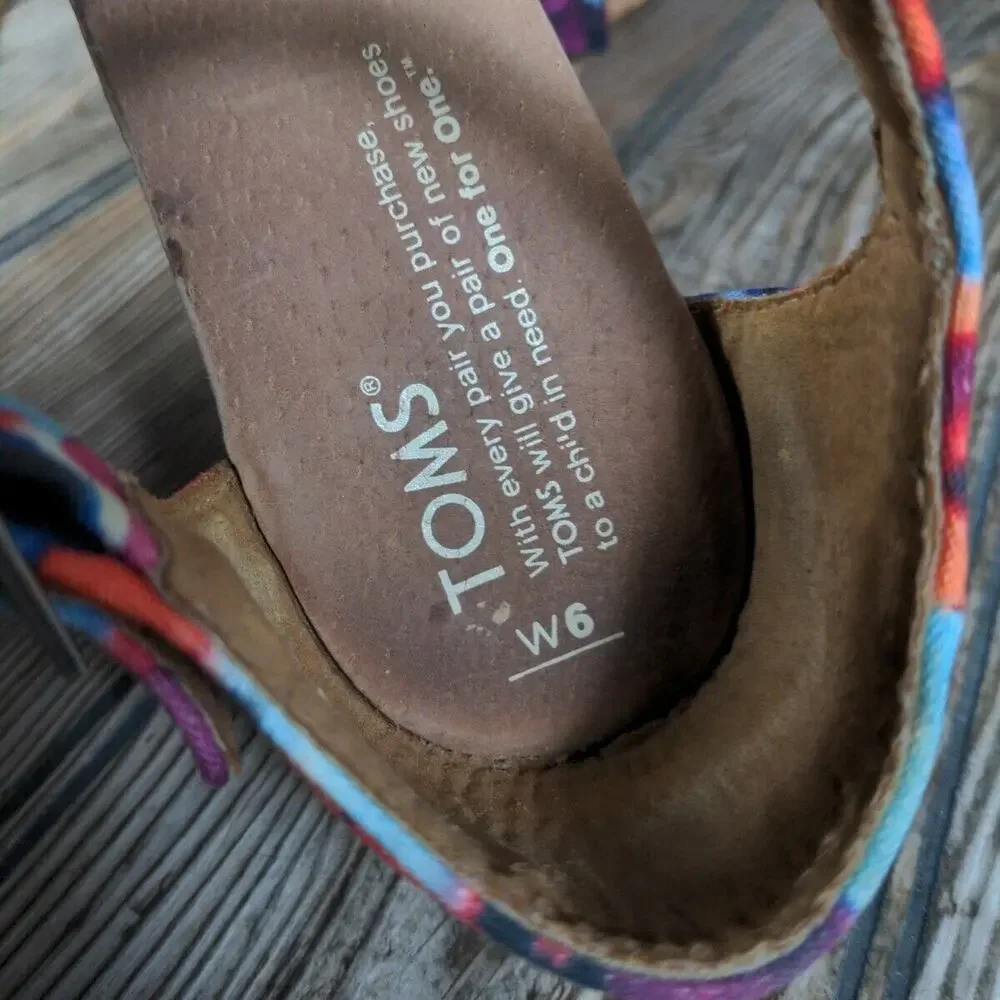 Toms Wedge Sandals Floral Hawaiian Platform Ankle Strap Peep Toe Shoes‎ Size 6
